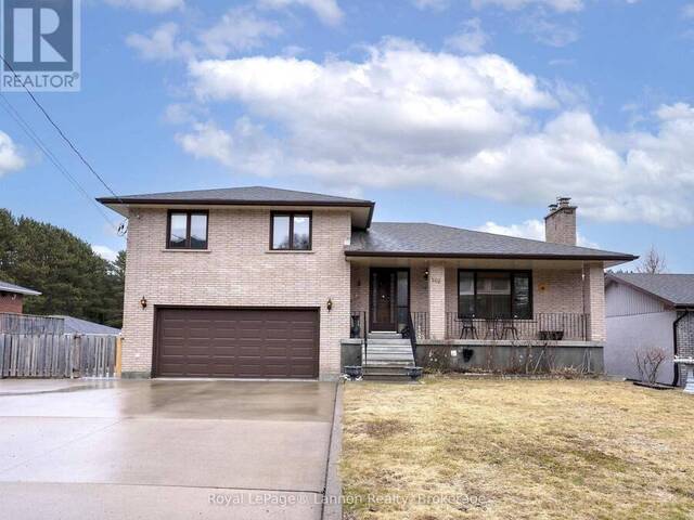 149 MASTERS STREET Thunder Bay Ontario, P7B 6L6 - 4 Bedrooms Home For Sale