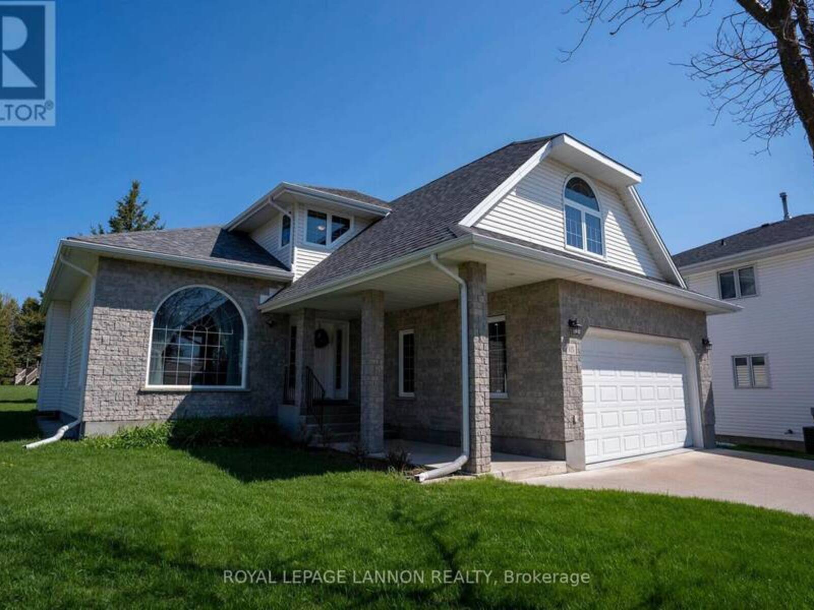 113 PRINCETON PLACE, Thunder Bay, Ontario P7A 8B3