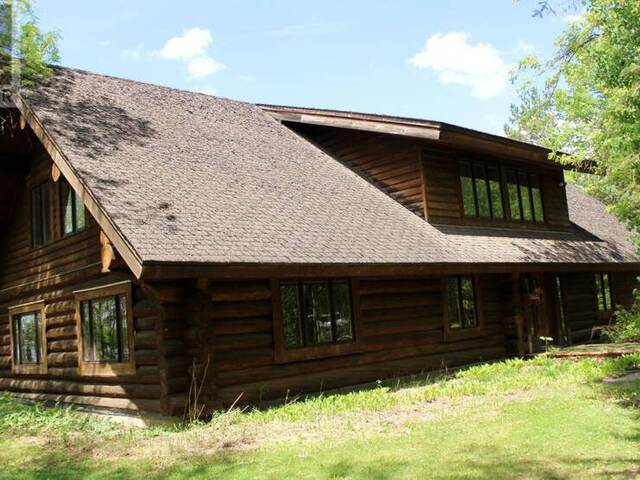 85 JENKINS DR Rainy River Ontario, P0W 1L0 - 4 Bedrooms Waterfront Home For sale