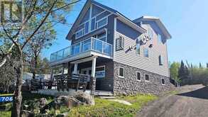 706 EAST GREEN BAY ROAD | Thunder Bay Ontario | Slide Image Two