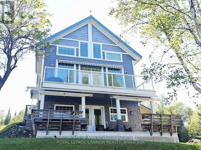 706 EAST GREEN BAY ROAD Thunder Bay Ontario, P7A 0H5 - 4 Bedrooms Home For Sale