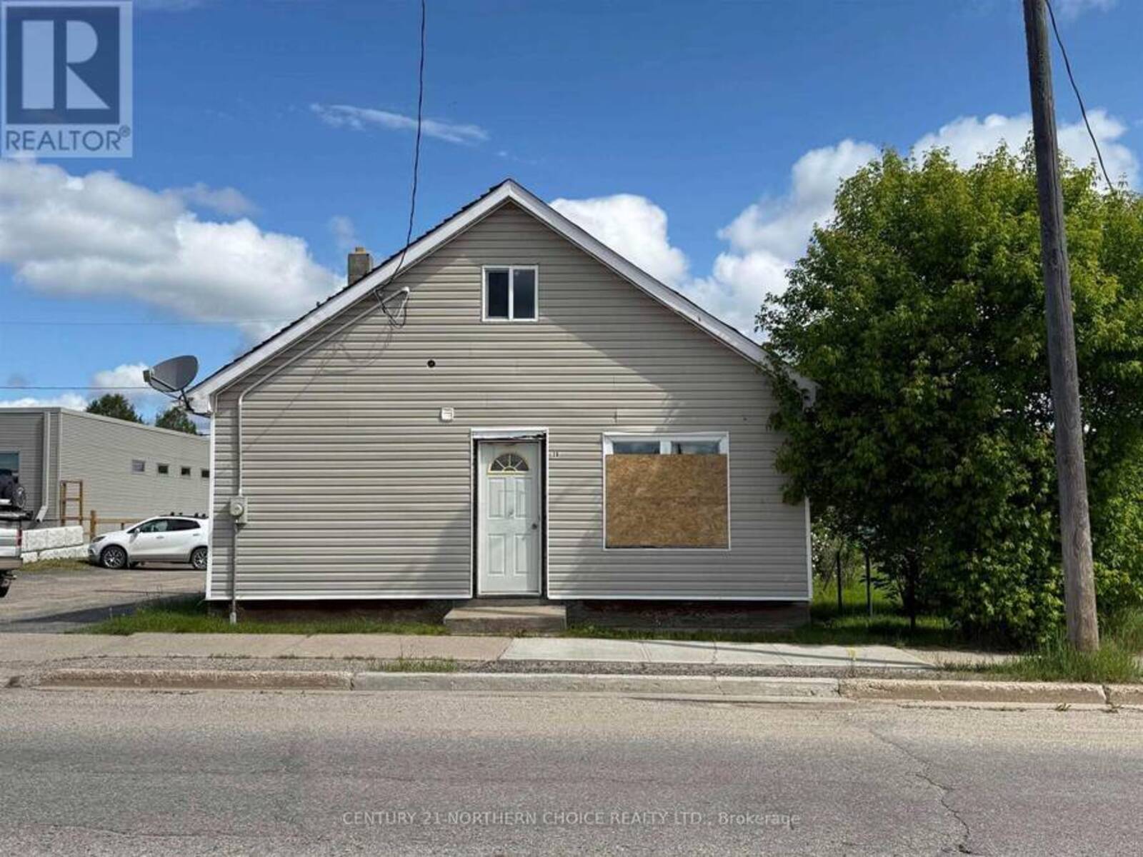 38 KING STREET, Sioux Lookout, Ontario P8T 1E8