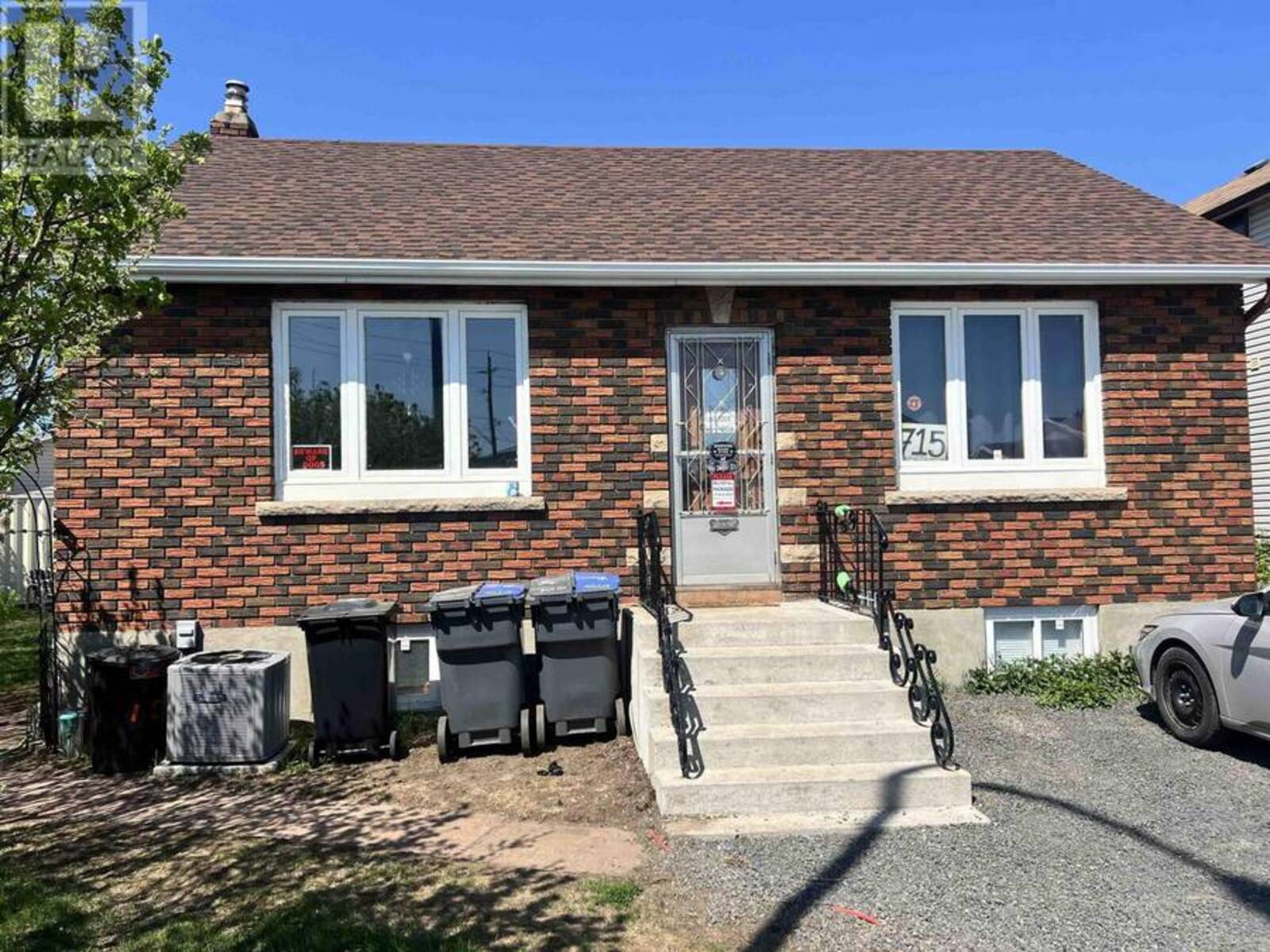 715 May ST N, Thunder Bay, Ontario P7C 3S1