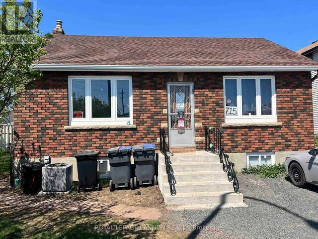 715 MAY STREET N Thunder Bay Ontario, P7C 3S1 - 2 Bedrooms Home For Sale