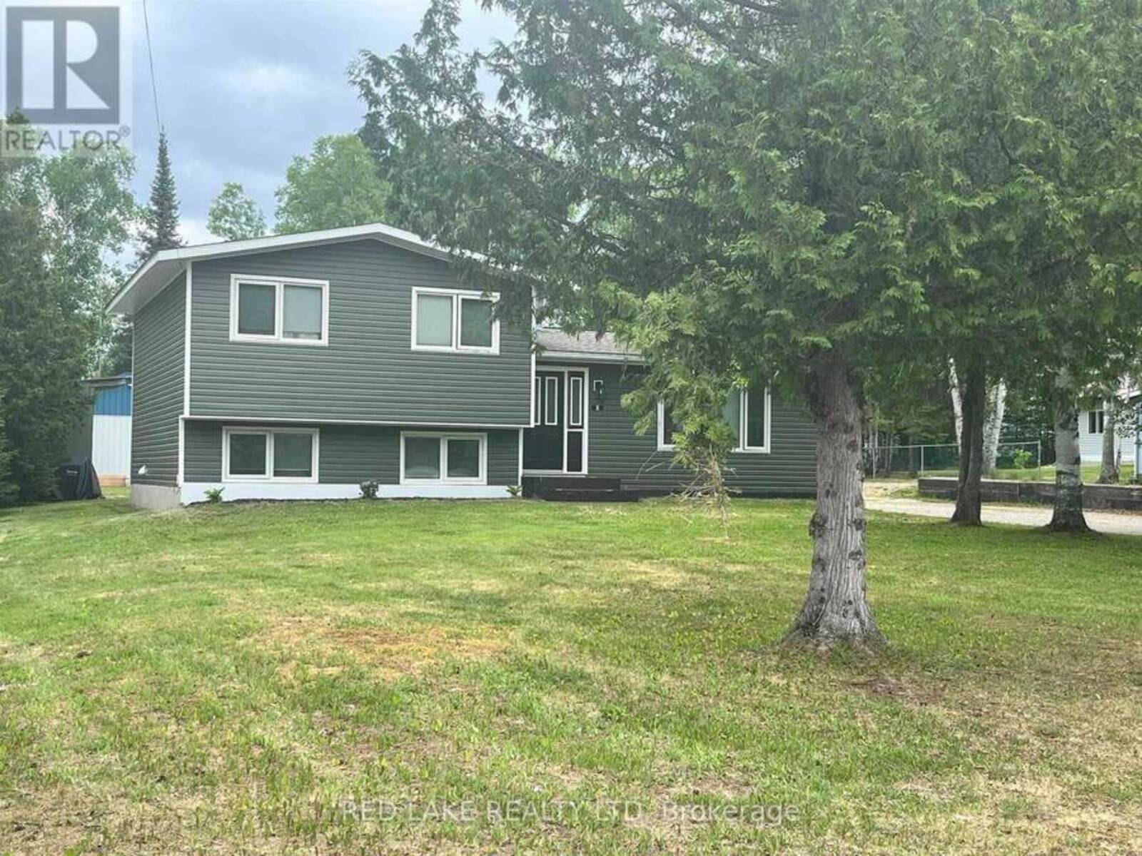 8 JOHN STREET, Ear Falls, Ontario P0V 1T0