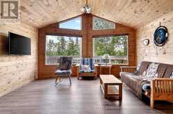 2747 MOORE BAY | Kenora Ontario | Slide Image Nine
