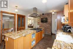 34 Winnipeg AVE | Thunder Bay Ontario | Slide Image Eighteen