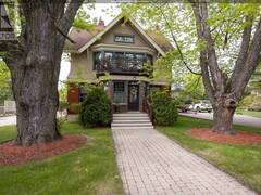 34 Winnipeg AVE Thunder Bay Ontario, P7B 3P7