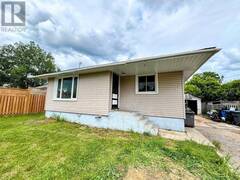 55 NEEBIG AVENUE Manitouwadge Ontario, P0T 2C0