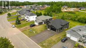 2708 KING GEORGE'S PARK DR. | Thunder Bay Ontario | Slide Image Forty-seven