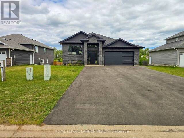 2708 KING GEORGE'S PARK DR. Thunder Bay Ontario, P7K 0V4 - 5 Bedrooms Home For Sale