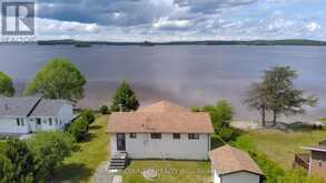 224 LAKESHORE DRIVE | Kenora Ontario | Slide Image Two