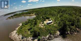 61 PENTNEY LANE | Lake of the Woods Ontario | Slide Image Twenty-three