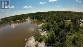 61 PENTNEY LANE | Lake of the Woods Ontario | Slide Image Nine