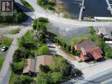 543 LAKEVIEW DR | Kenora Ontario | Slide Image Seven