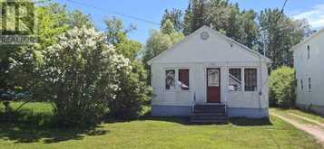209 Fotheringham Ave. | Atikokan Ontario | Slide Image One