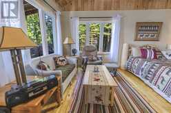 388/342 CASTOR ISLAND N | Thunder Bay Ontario | Slide Image Nineteen