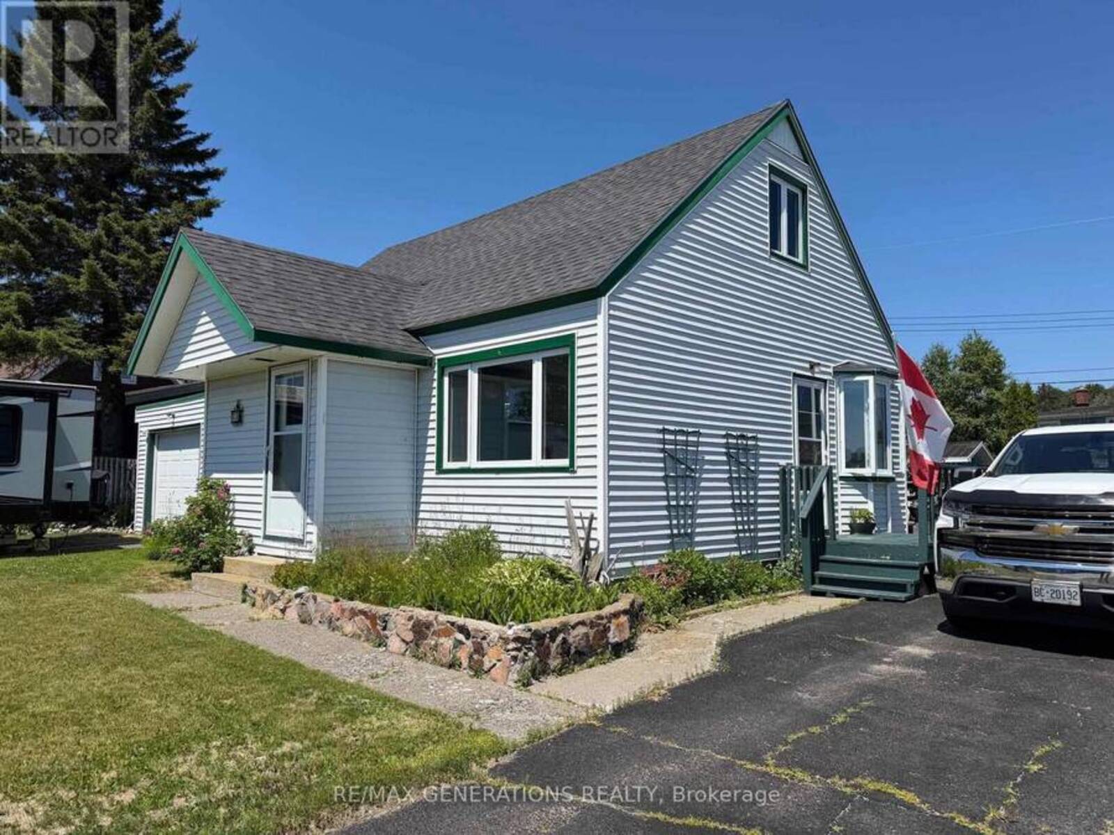 39 LAURIER AVENUE, Terrace Bay, Ontario P0T 2W0
