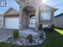 216 Cougar CRES | Thunder Bay Ontario | Slide Image Three