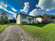 29 PARKWAY PLACE | Terrace Bay Ontario | Slide Image Three