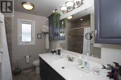 664 MEMORY RD | Thunder Bay Ontario | Slide Image Fifteen