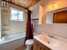 62 Redwing AVE | Manitouwadge Ontario | Slide Image Seventeen