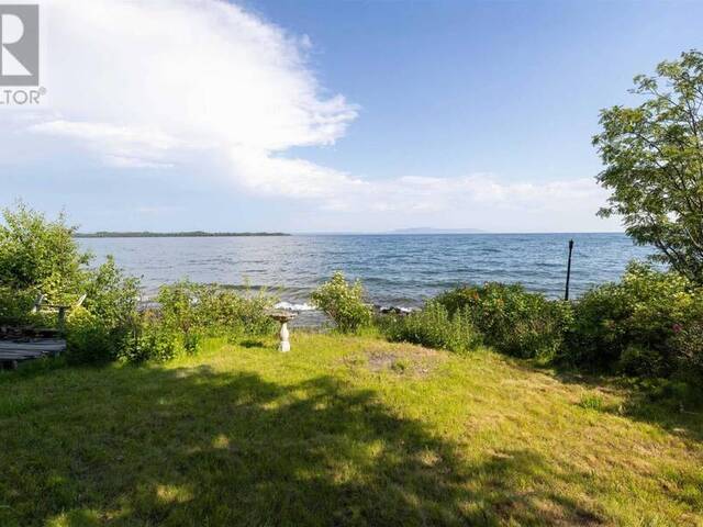 1185 Sunrise Beach RD Thunder Bay Ontario, P7A 0Z5 - 2 Bedrooms Waterfront Home For sale