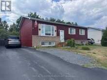 13 MOOSE DRIVE | Manitouwadge Ontario | Slide Image Two