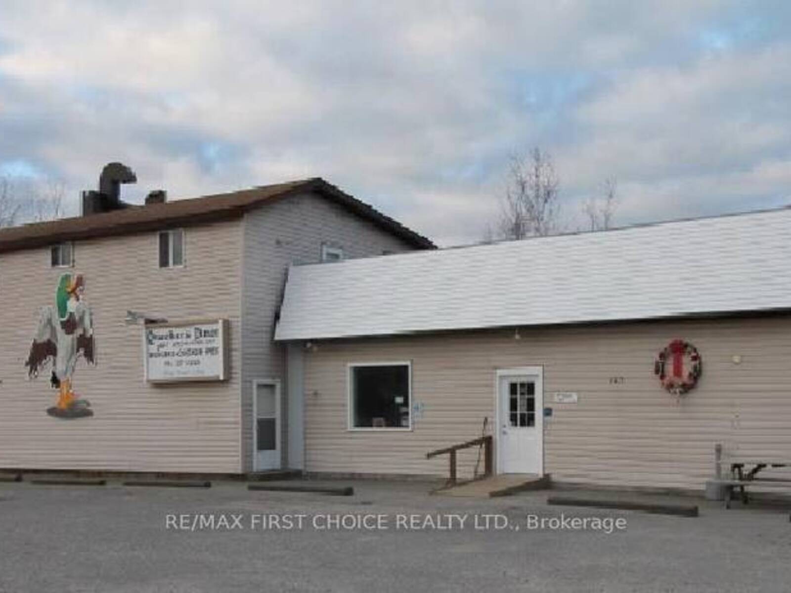 143 VERMILION BAY STREET, Kenora, Ontario P0V 2V0