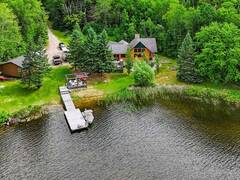 123 Canfield RD Kenora Ontario, P9N 4N4
