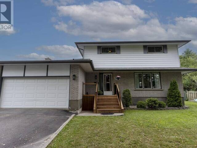 386 Lambton PL Thunder Bay Ontario, P7C 5M1 - 4 Bedrooms Home For Sale