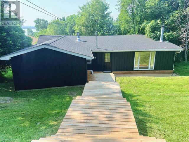 715 St Clair Keewatin Ontario, P0X 1C0 - 3 Bedrooms Home For Sale