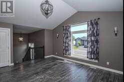 461 LONGBOW STREET | Thunder Bay Ontario | Slide Image Five