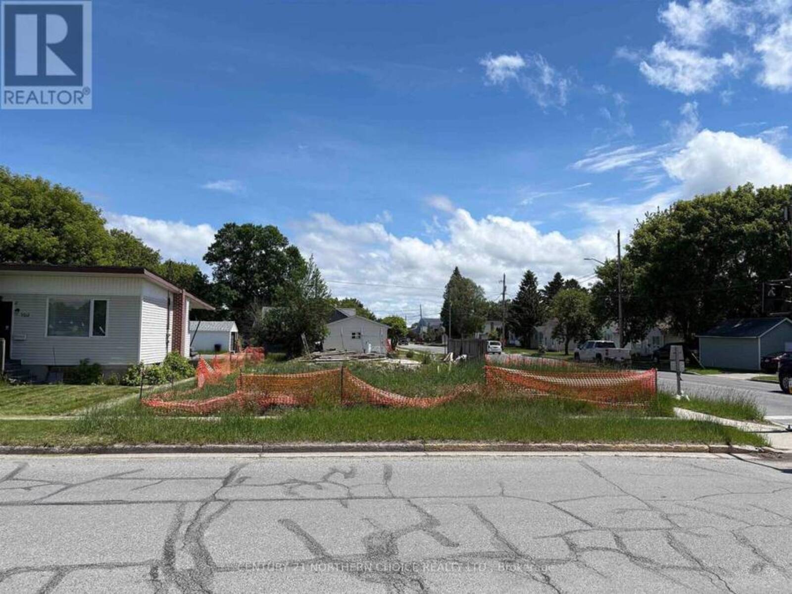 700 CROWE AVENUE, Fort Frances, Ontario P9A 2L6