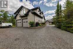 135 MICKELSON DRIVE E | Thunder Bay Ontario | Slide Image Eleven