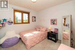 2446 CASPIAN STREET | Thunder Bay Ontario | Slide Image Ten