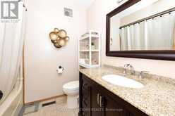 2446 CASPIAN STREET | Thunder Bay Ontario | Slide Image Twelve