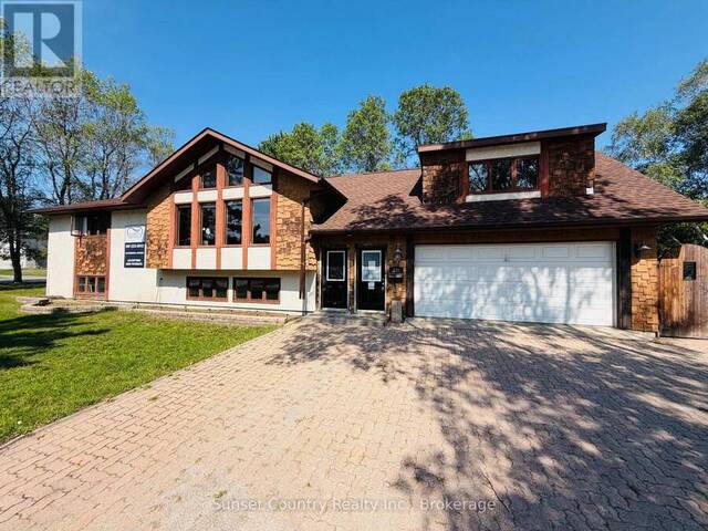 239 MEMORIAL AVENUE Dryden Ontario, P8N 2M6 - 4 Bedrooms Home For Sale