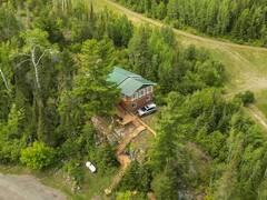 7081 HWY 61 Thunder Bay Ontario, P7L 0A1