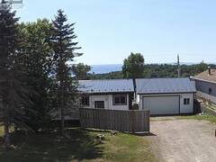 88 Lakeview DR Terrace Bay Ontario, P0T 2W0
