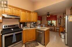757 Porcupine BLVD | Thunder Bay Ontario | Slide Image Nine