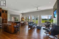2422 BROADWAY AVE | Thunder Bay Ontario | Slide Image Eight