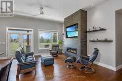 2422 BROADWAY AVE | Thunder Bay Ontario | Slide Image Nine