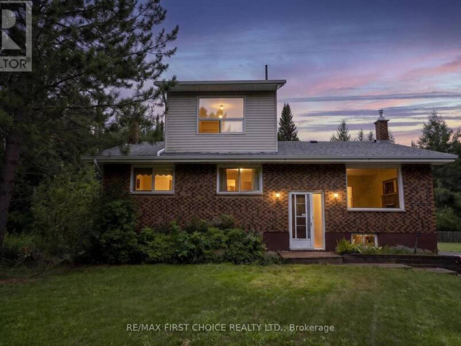 521 ONION LAKE ROAD, Thunder Bay, Ontario P7G 2C1