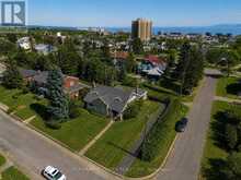43 SUMMIT AVENUE | Thunder Bay Ontario | Slide Image Three