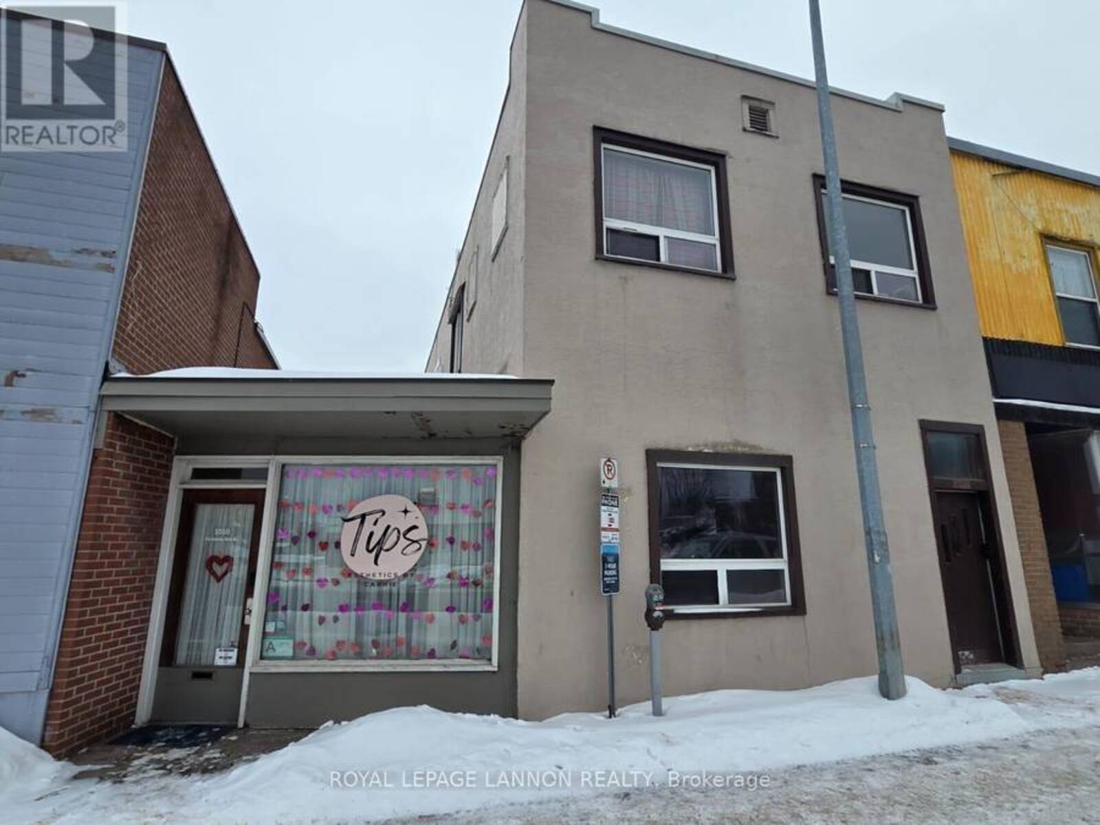 1012 VICTORIA AVENUE E, Thunder Bay, Ontario P7C 1B6