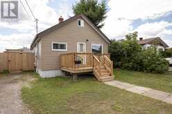 825 Newport AVE | Thunder Bay Ontario | Slide Image One