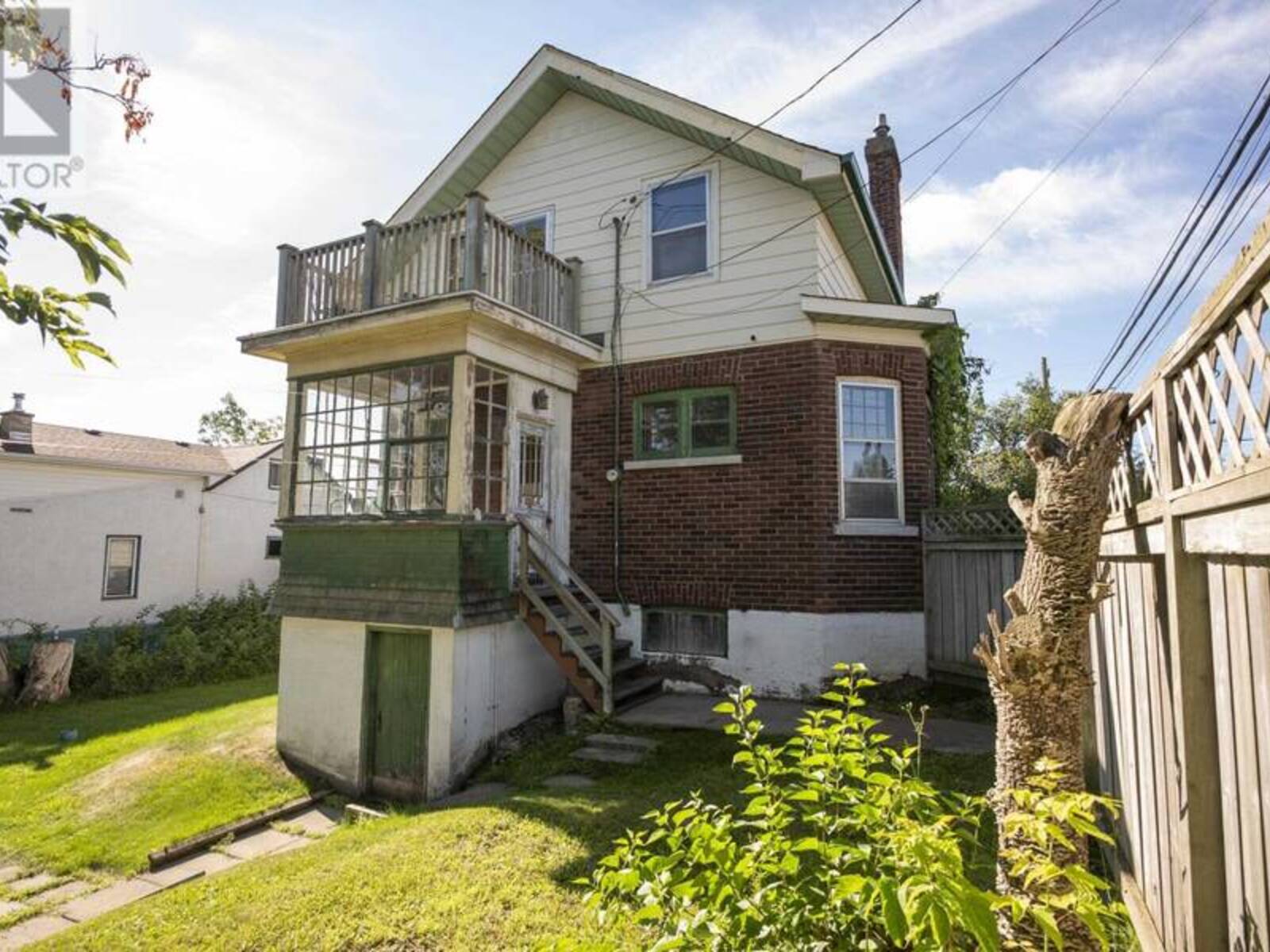 42 Gordon AVE, Thunder Bay, Ontario P7E 4T2
