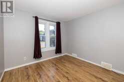 201 Cumming ST | Thunder Bay Ontario | Slide Image Four