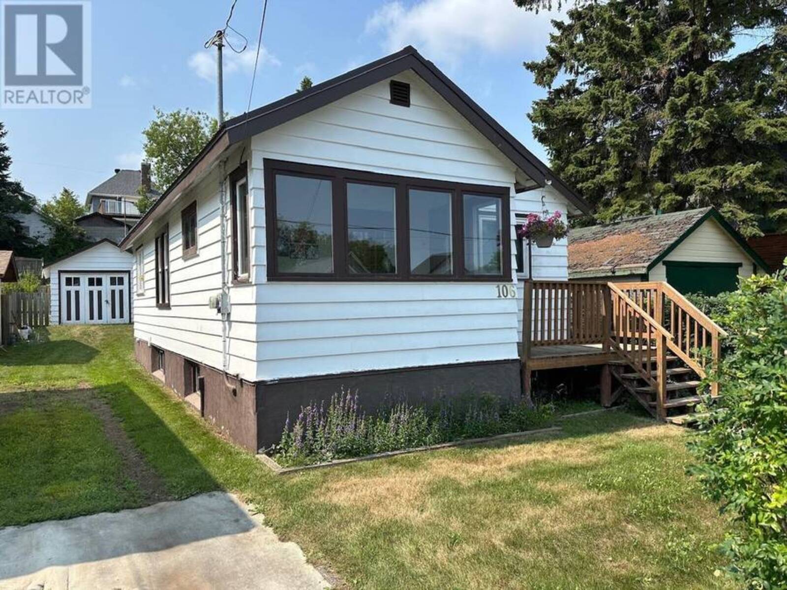 106 College ST, Thunder Bay, Ontario P7A 5J5